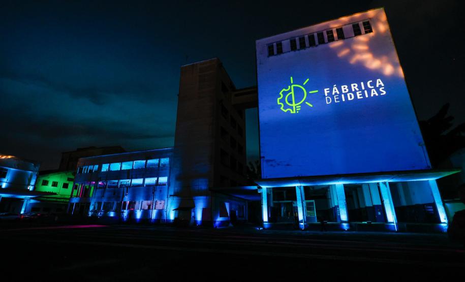 Fábrica de Ideias é apresentada a autoridades e empresários no encerramento do Smart City