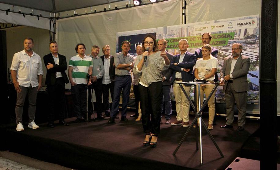 Fábrica de Ideias é apresentada a autoridades e empresários no encerramento do Smart City