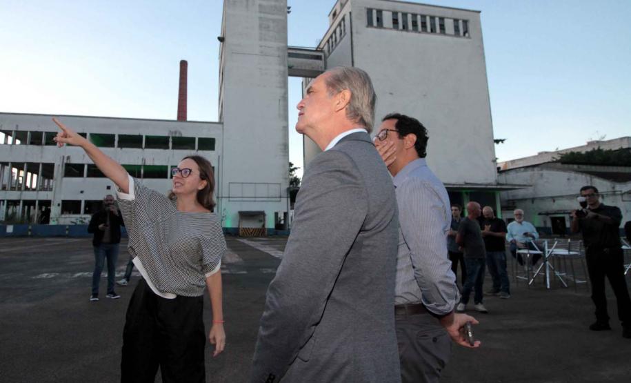 Fábrica de Ideias é apresentada a autoridades e empresários no encerramento do Smart City