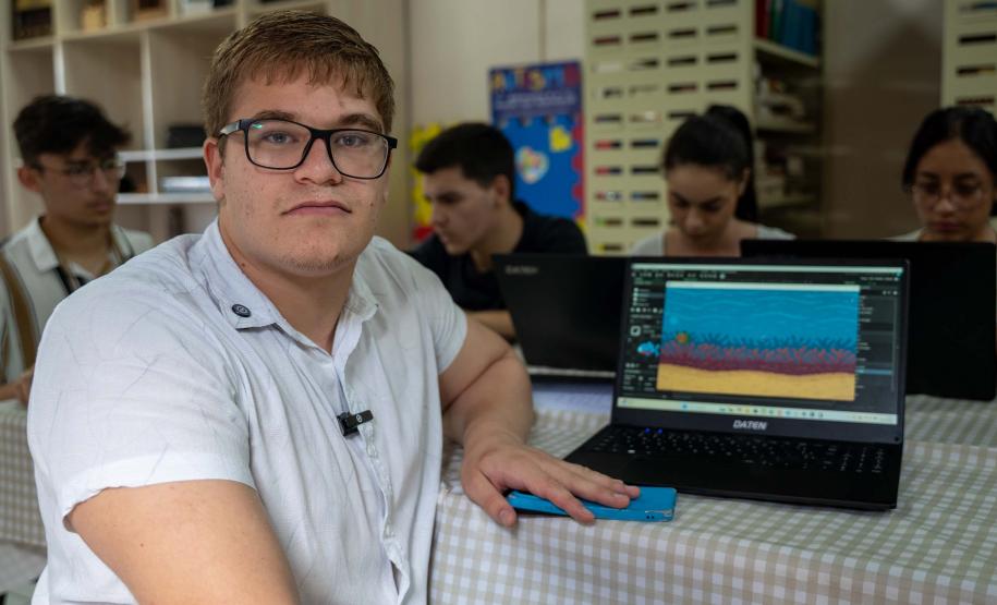 Talento Tech: alunos aprendem TI e testam tecnologias em lanchonete e negócios dos pais