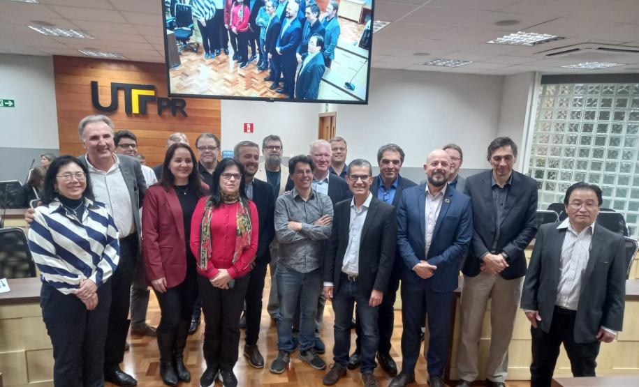 Pesquisa do Paraná desenvolve avião agrícola de pulverização não tripulado