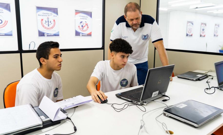 Governo do Estado sanciona lei que institui diretrizes sobre uso da Inteligência Artificial