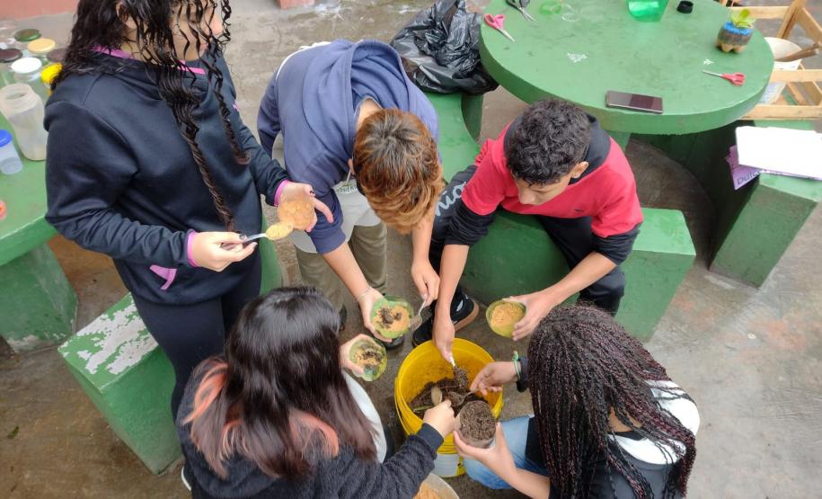 Clube de Ciências revitaliza escola e incentiva empreendedorismo em Colombo