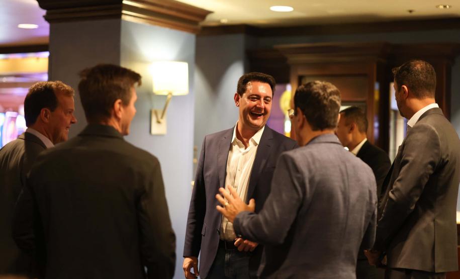 Ratinho Junior se reúne com presidente da Google Cloud para América para expandir parceria com Paraná