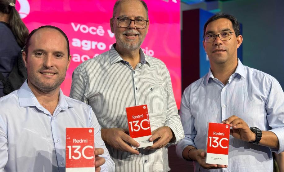 Paraná recebe 12 mil smartphones para iniciar projeto de inovação em escolas públicas