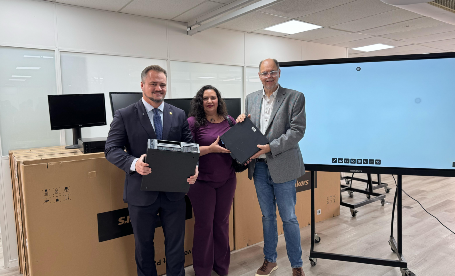 Municípios de Quitandinha, Reserva do Iguaçu e Jesuíta receberam equipamentos eletrônicos por meio do repasse de recursos proveniente do Plano Paraná Mais Cidades