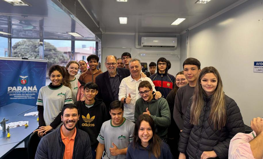 Com mais de 15 mil visitas, Carreta da Inovação conecta população a novas tecnologias