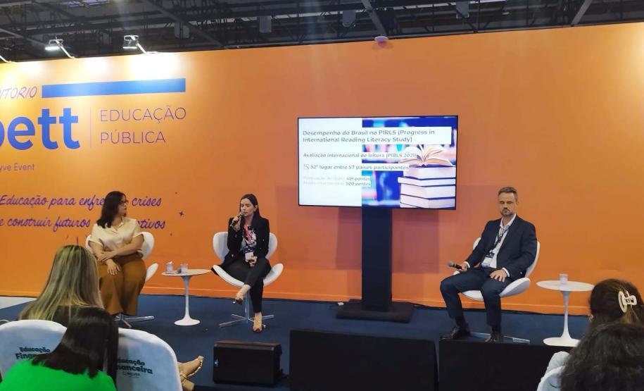 Paraná leva programa Parceiro da Escola e plataforma Leia Paraná a evento internacional