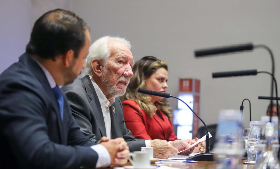 Piana recebe delegação mexicana de Chihuahua para debater parcerias com o Paraná