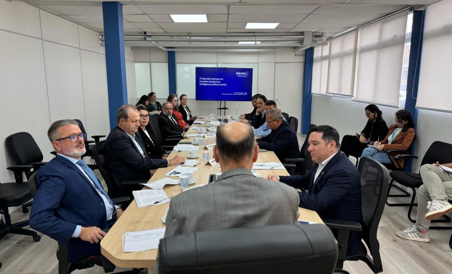 Paraná instala Conselho de IA e avança na regulamentação da tecnologia no setor público