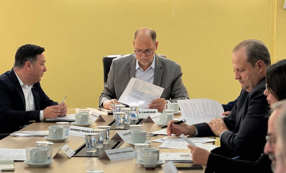 Paraná instala Conselho de IA e avança na regulamentação da tecnologia no setor público