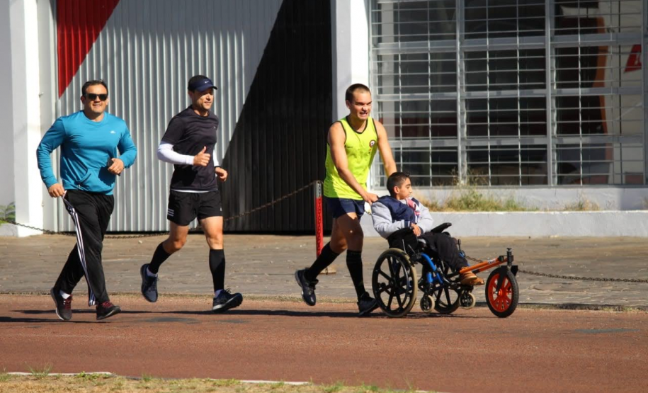 Startup paranaense recebe reconhecimento internacional em prêmio de inovação social