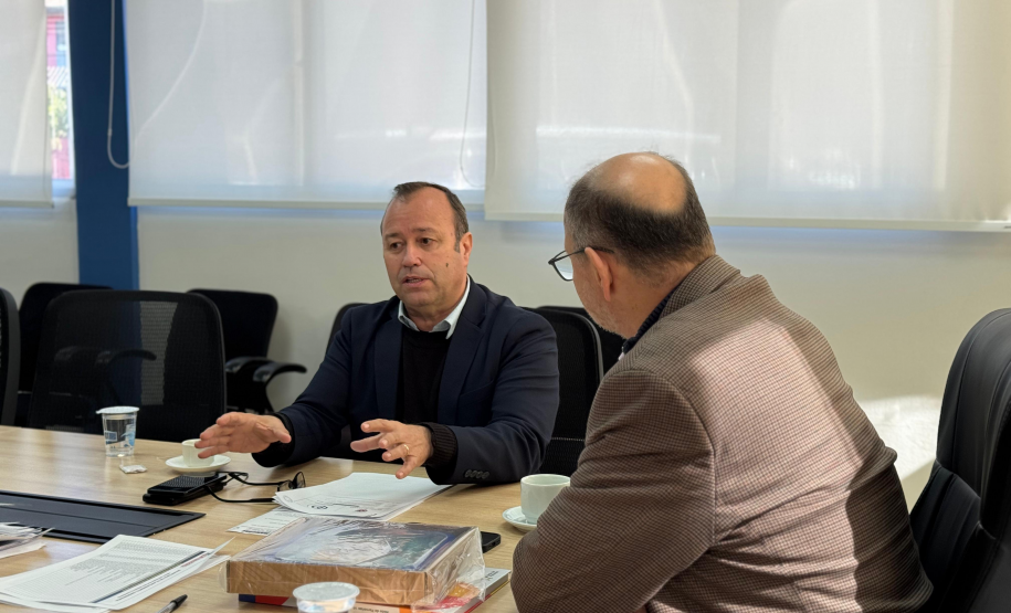 Secretario Alex Canziani recebe Prefeito de Mamborê Sebastião Martinez