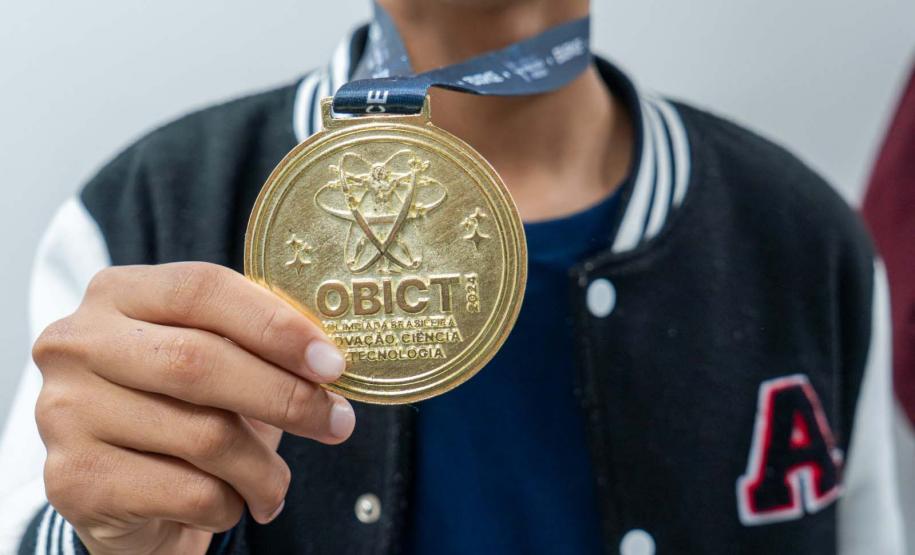 INOVAÇÃO: Alunos recebem premiação da Olimpíada Brasileira de Inovação, Ciência e Tecnologia