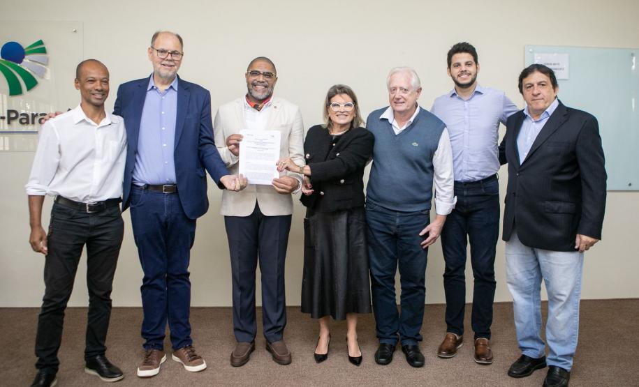 Governo do Paraná e DiMSUR assinam Memorando de Entendimento de desenvolvimento de iniciativas voltadas às emergências climáticas