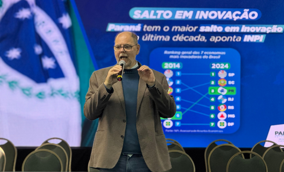 Secretário Alex Canziani participa da 4ª Marcha dos Legislativos Municipais, em Curitiba