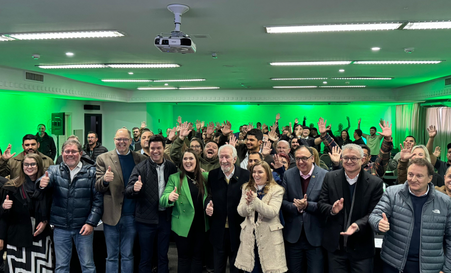 Secretário Alex Canziani participa da 4ª Marcha dos Legislativos Municipais, em Curitiba