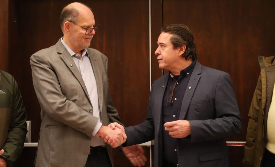 Estado faz entrega simbólica de chaves à entidade que assume a gestão do Hub GovTechs