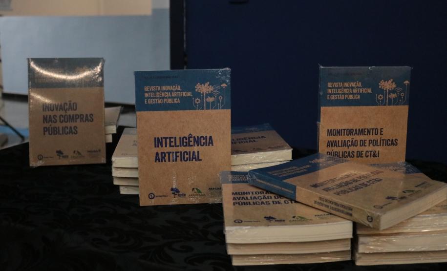 Durante o evento Inovação e Justiça com Perspectiva de Gênero, a Secretaria da Inovação e Inteligência Artificial (SEIA) em conjunto com a Secretaria de Ciência, Tecnologia e Ensino Superior (Seti), Fundação Araucária e Instituto Paranaense de Direito Administrativo (IPDA), promoveram a 3ª edição da revista Inovação, Inteligência Artificial e Gestão Pública.
