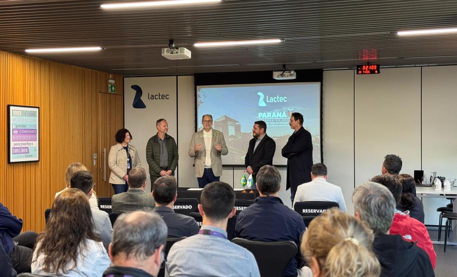 Estado firma parceria com Lactec para ampliar projetos de pesquisa e tecnologia