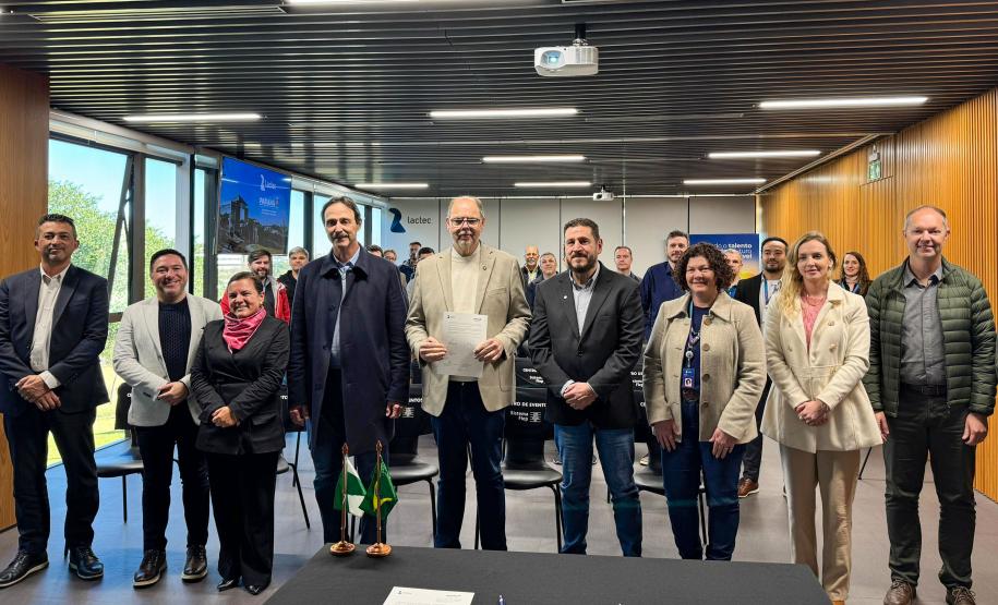 Estado firma parceria com Lactec para ampliar projetos de pesquisa e tecnologia