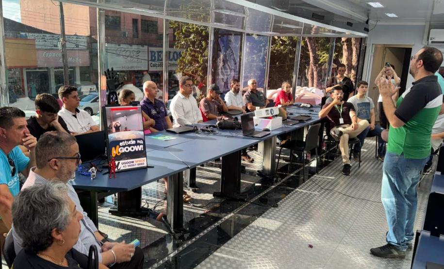 Carreta da Inovação chega a Santo Antônio da Platina e Ribeirão do Pinhal