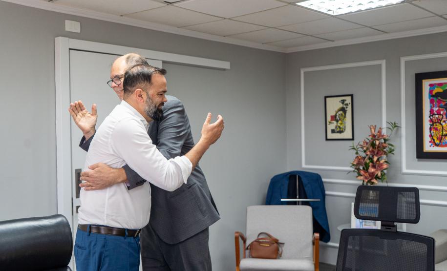 Paraná Global: Estado vai fortalecer inglês de alunos da rede estadual para o mercado