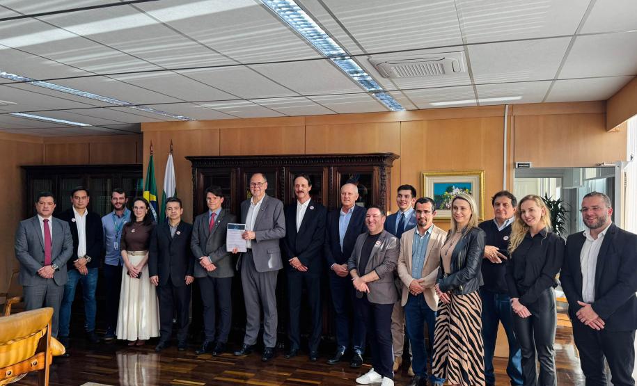 Estado firma cooperação com TCE para fomentar a inovação e projetos de IA