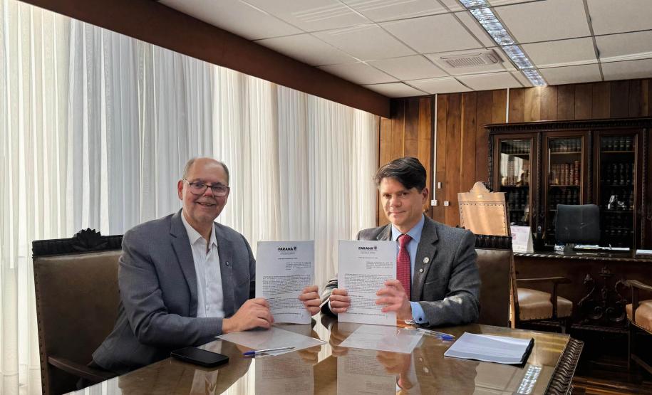 Estado firma cooperação com TCE para fomentar a inovação e projetos de IA