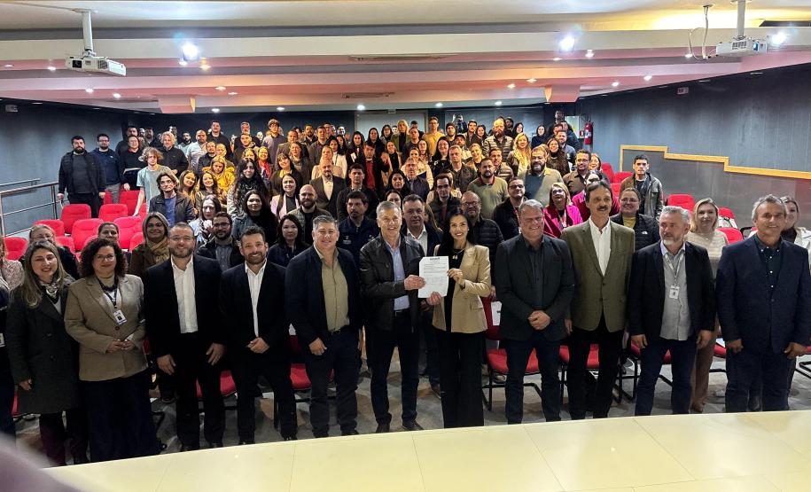 Estado inicia capacitação sobre o uso de Inteligência Artificial na gestão municipal