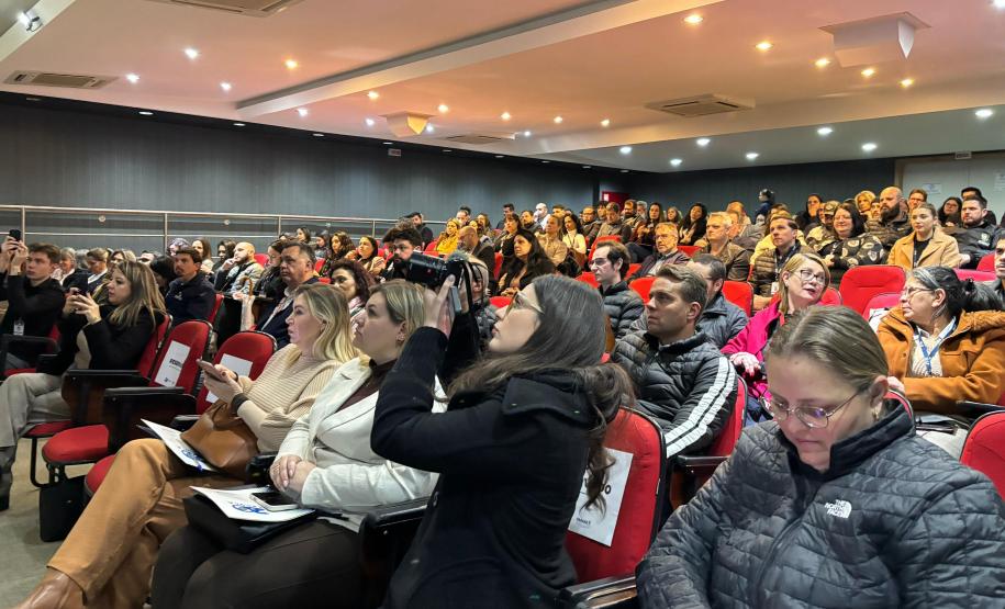 Estado inicia capacitação sobre o uso de Inteligência Artificial na gestão municipal