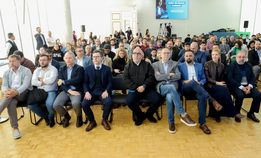 Com apoio do Estado, seminário em Curitiba debate Inteligência Artificial na educação