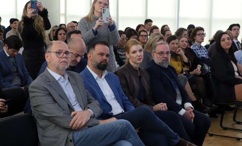 Com apoio do Estado, seminário em Curitiba debate Inteligência Artificial na educação