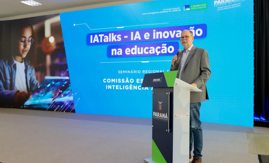 Com apoio do Estado, seminário em Curitiba debate Inteligência Artificial na educação