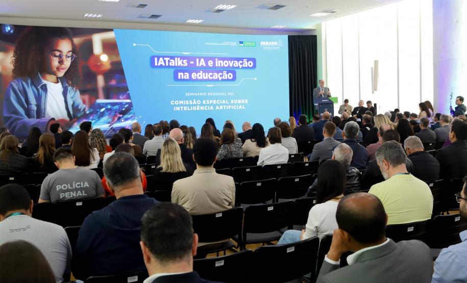 Com apoio do Estado, seminário em Curitiba debate Inteligência Artificial na educação