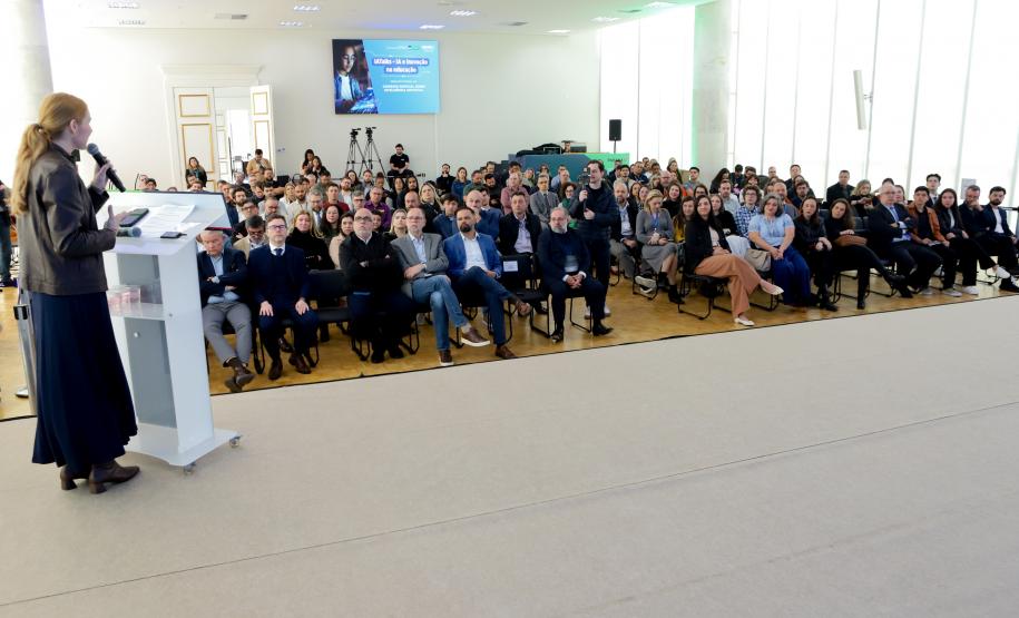 Com apoio do Estado, seminário em Curitiba debate Inteligência Artificial na educação