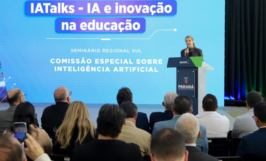 Com apoio do Estado, seminário em Curitiba debate Inteligência Artificial na educação