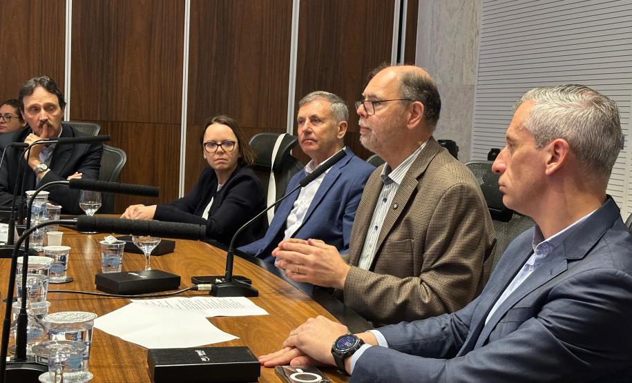 Governo capacita servidores sobre Inteligência Artificial em palestras com a Amazon