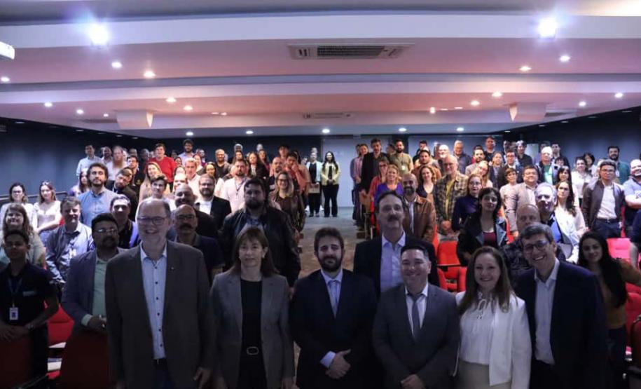 Governo capacita servidores sobre Inteligência Artificial em palestras com a Amazon