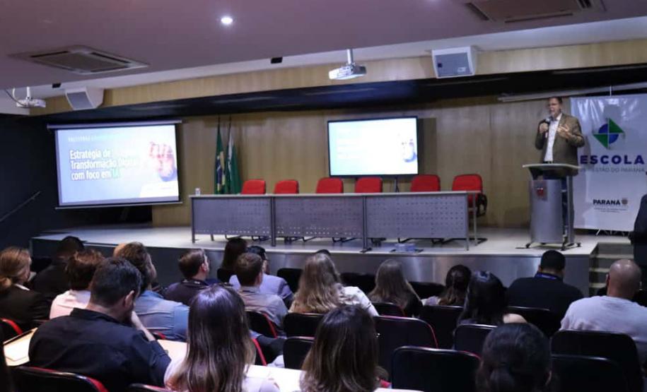 Governo capacita servidores sobre Inteligência Artificial em palestras com a Amazon