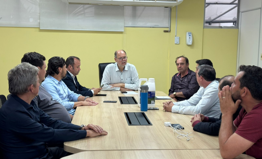 Secretário da Inovação recebe, na SEIA, autoridades de Mamborê