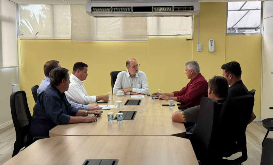 Secretário da Inovação recebe prefeito de Faxinal