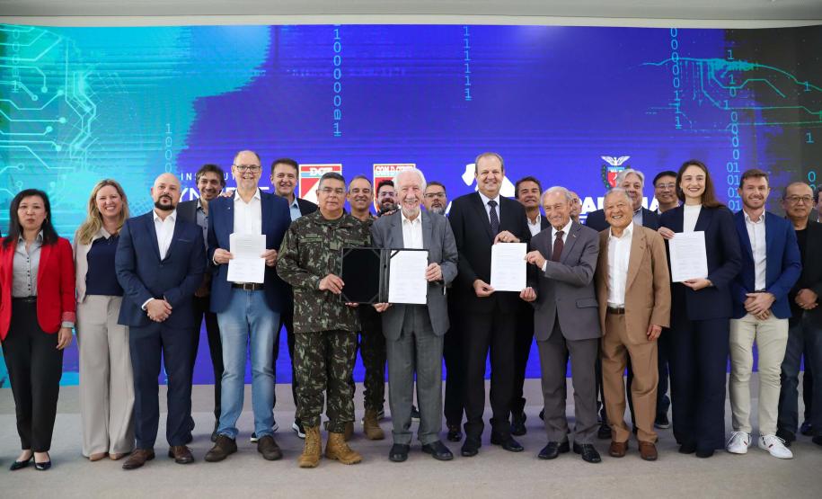 Paraná firma parceria com Exército para pesquisas com IA e cibersegurança