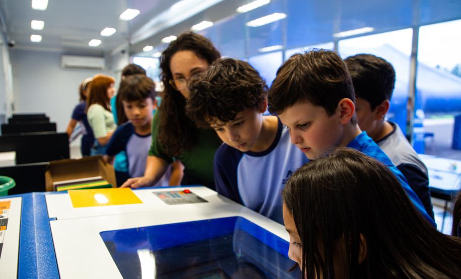 Carreta na Inovação oferece atividades gratuitas em Faxinal nesta semana