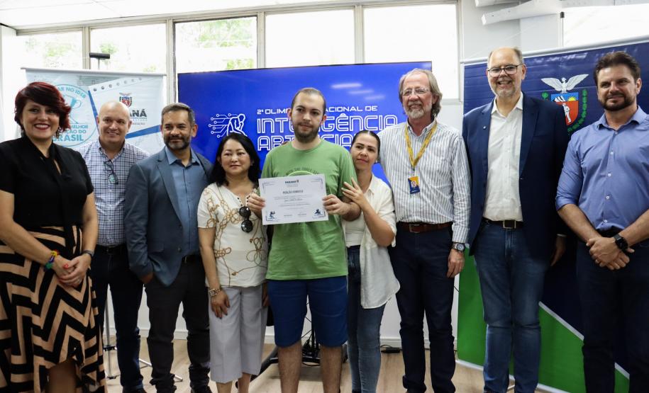 Alunos do Paraná recebem 65 medalhas da Olimpíada Nacional de Inteligência Artificial