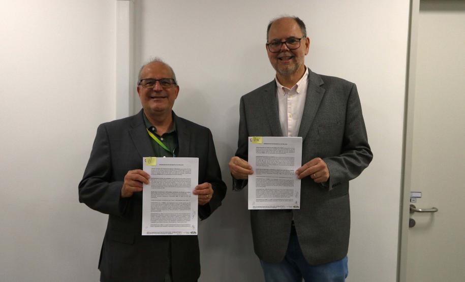 Estado firma parceria com CNPEM para cooperação em IA e materiais recicláveis da UEL