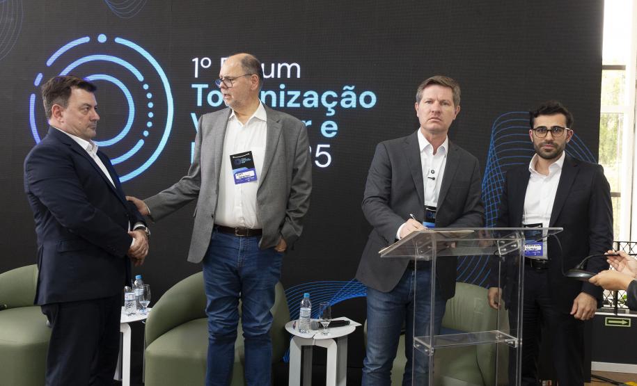 Paraná promove fórum de tokenização veicular e debate futuro da mobilidade digital