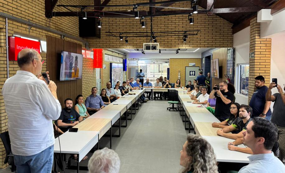 Estado entrega R$ 11,7 milhões para inovação em Campo Mourão, Umuarama e região