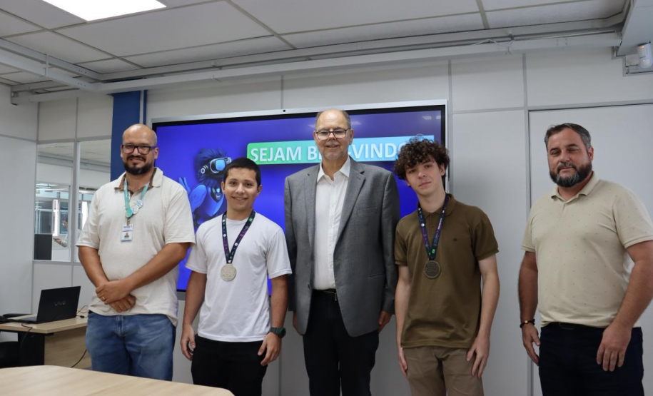 Alunos do Paraná são premiados na Olimpíada Nacional de Inteligência Artificial