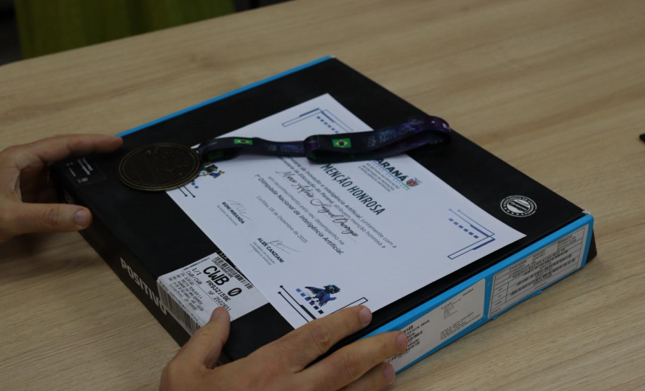 Alunos do Paraná são premiados na Olimpíada Nacional de Inteligência Artificial